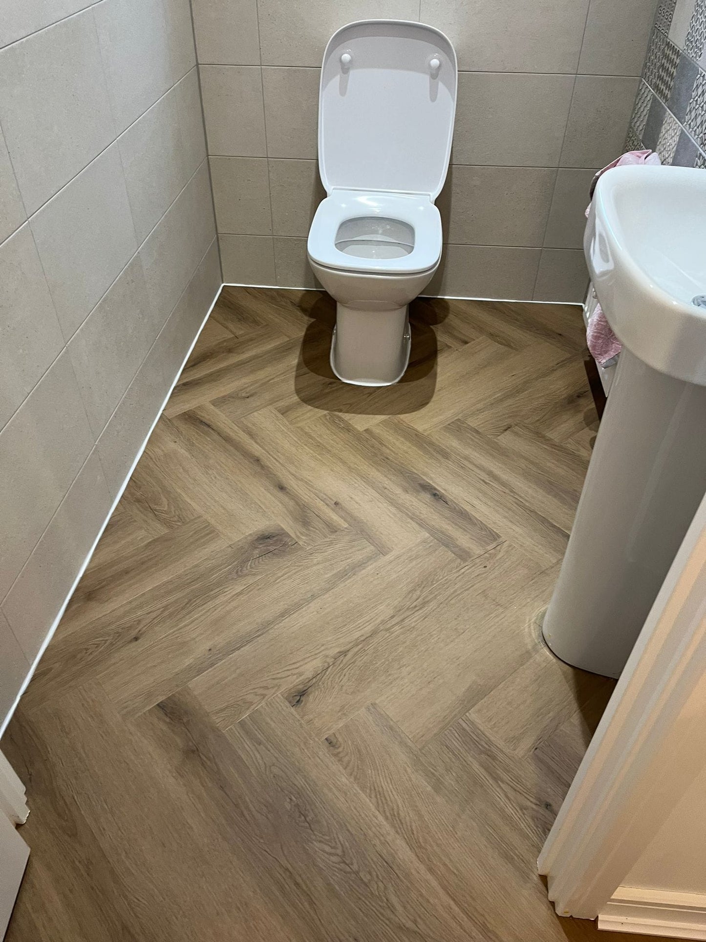 Espresso Oak 5.0mm Herringbone Waterproof Click Vinyl