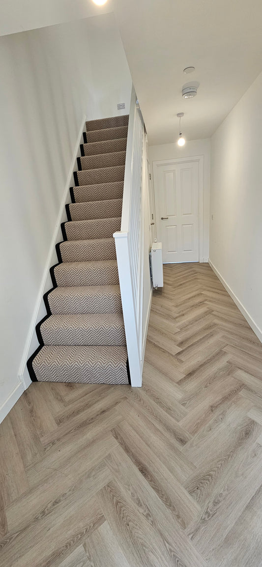 Hollywell Cream 7.0mm Herringbone Waterproof Click Vinyl