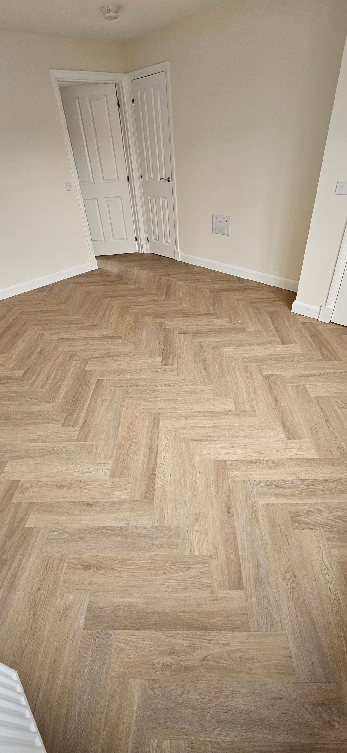 Amber Ridge 5.5mm Herringbone Waterproof Click Vinyl