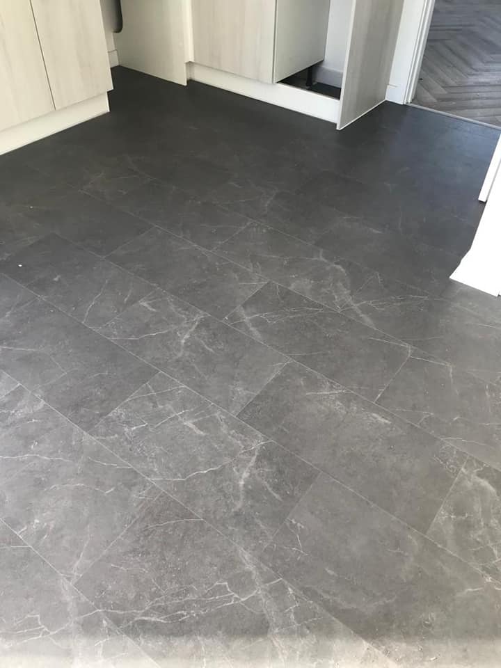 Carbon Stone 5.5mm Tile Effect Waterproof Click Vinyl