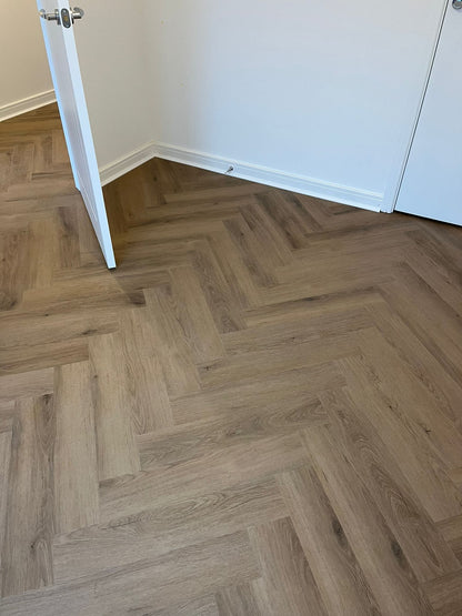 Espresso Oak 5.0mm Herringbone Waterproof Click Vinyl