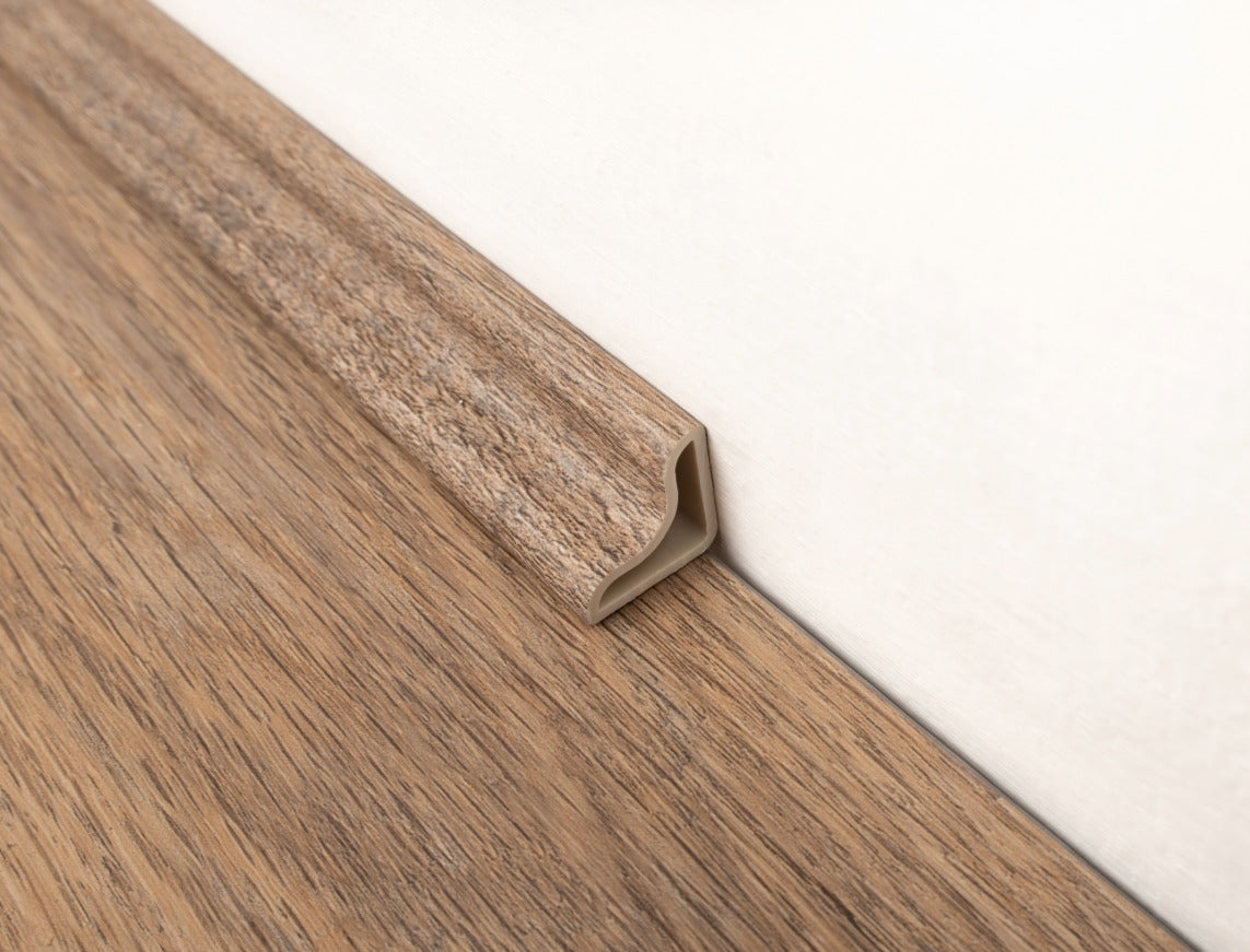 Weathered Chestnut waterproof SPC beading