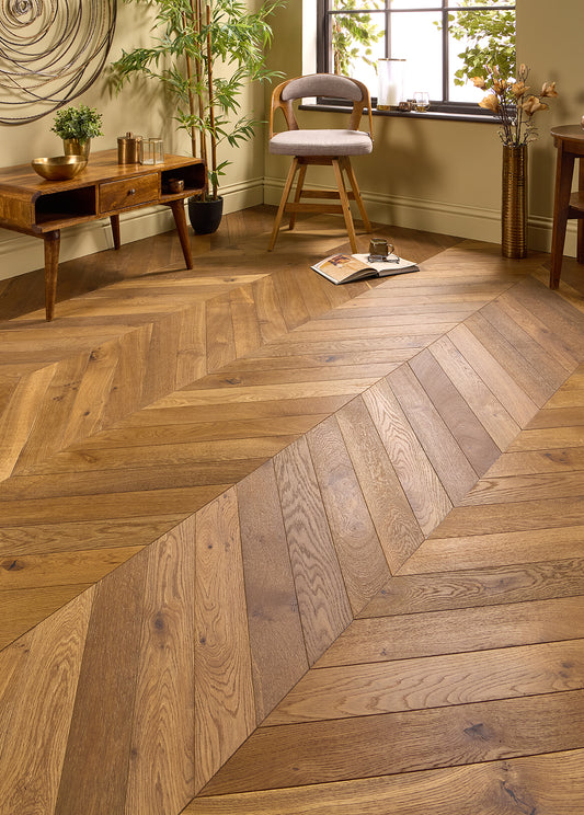 Versailles Chevron 15/4 90 x 600 Smoke Brushed & Oiled Engineered