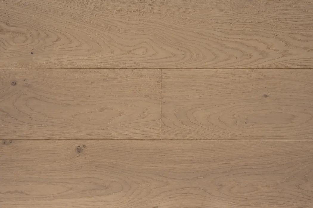 Universal Click Engineered Wood: Versatile Style in Eight Stunning Oak Finishes