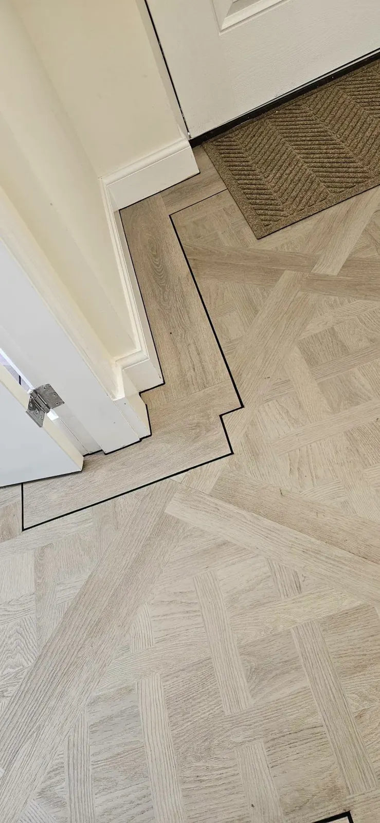 Parquet flooring with a border detail