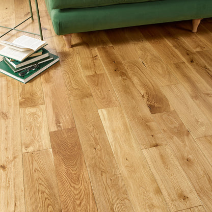 Natural Brushed UV Lacquered 14/3 x 125mm Cognac Oak Straight Engineered