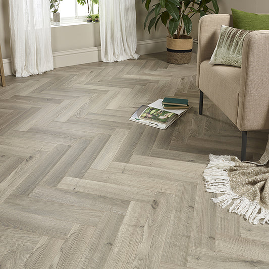 Chateau Oak 12mm Herringbone Laminate
