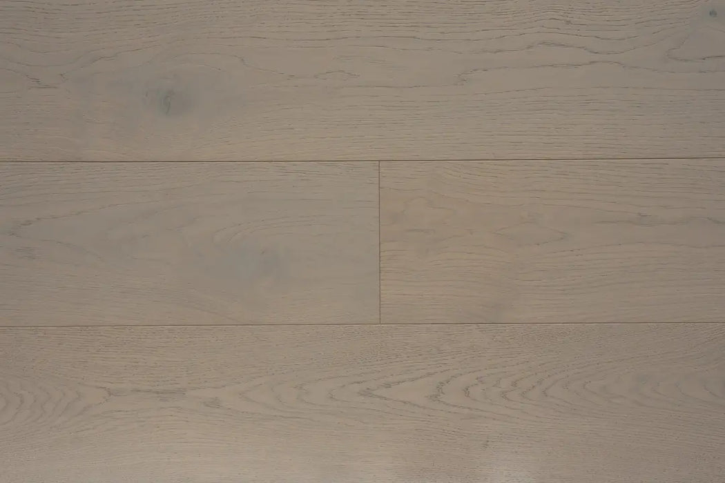 Universal Click Engineered Wood: Versatile Style in Eight Stunning Oak Finishes