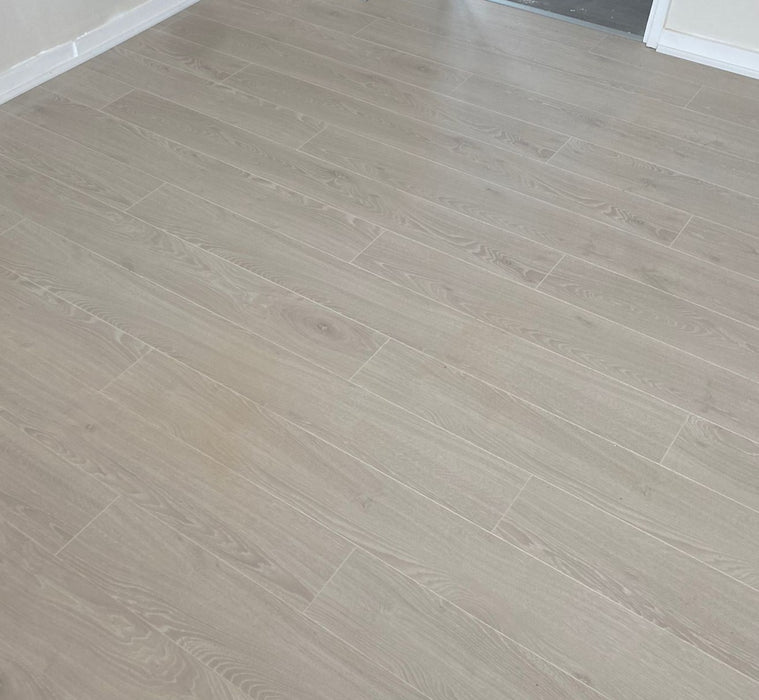 10mm Narrow Board Laminate.